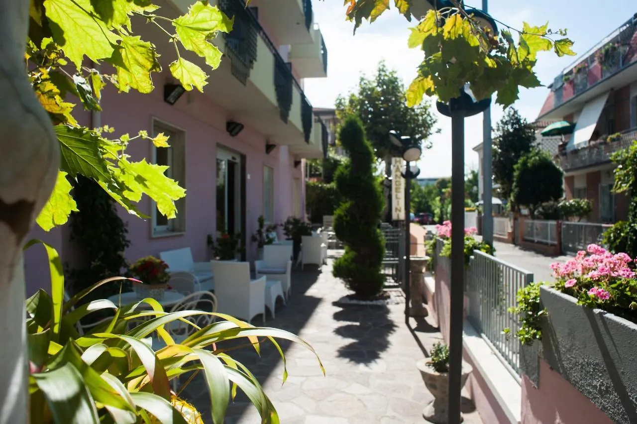 Hotel Angelini Rimini 3*,  Italia